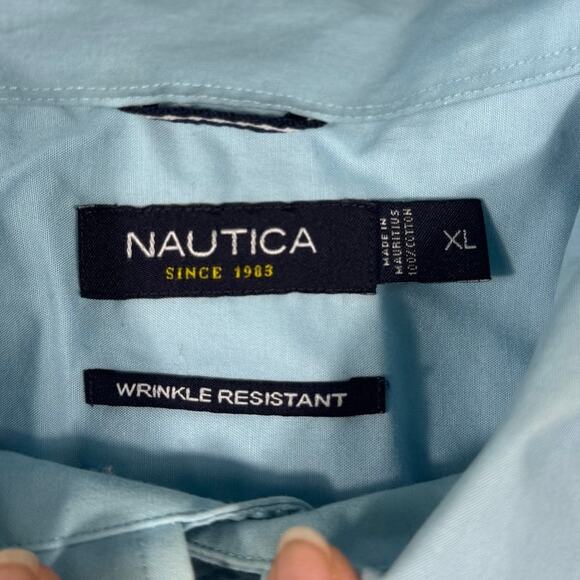 Nautica Wrinkle Resistant Men's XL Blue Short Sleeve Button Down Oxford Shirt - Picture 5 of 8